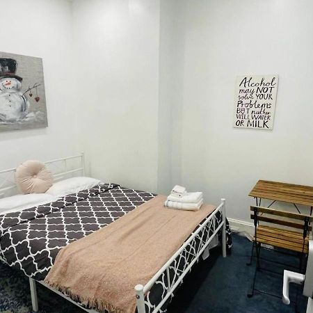 Oui On Ludlow - Entire House And Private Rooms In University City Philadelphia Ngoại thất bức ảnh